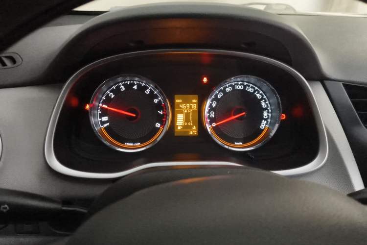 Used Chevrolet Sail 2015 Sail 3 1.5L Manual with Ideal Sunroof Edition