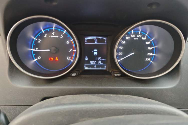 Used FORTHING Joyear X5 2013 1.6L Manual Luxury Model