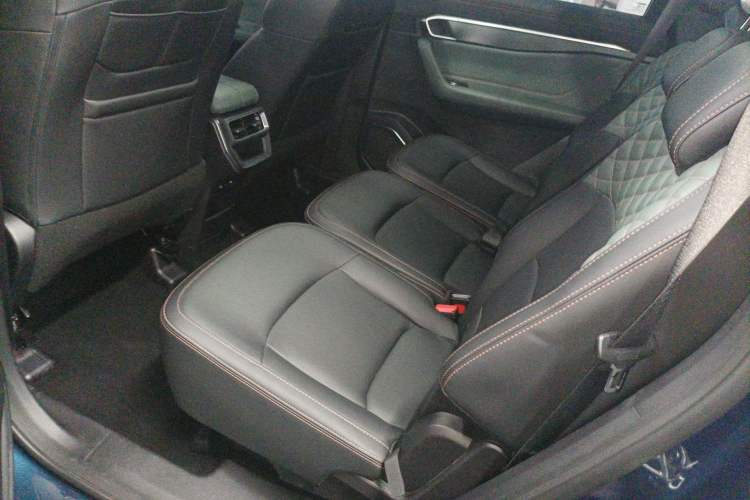 Used Geely Auto Haoyue L 2023 2.0T DCT Prestige Edition Left Rear Seat