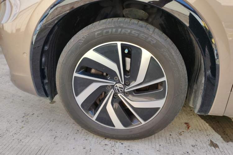 Used Volkswagen Viloran 2022 380TSI Luxury Edition