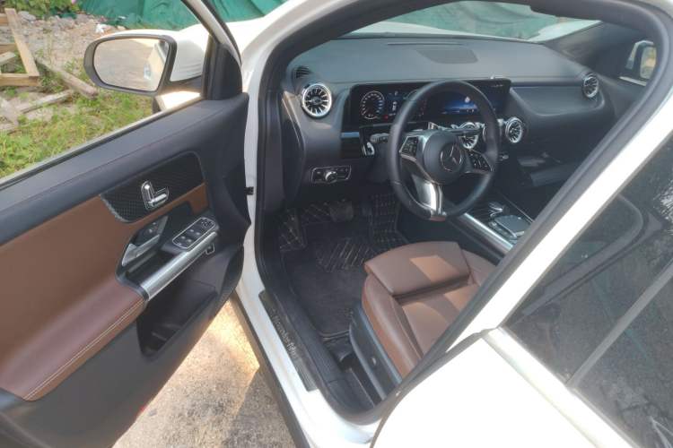 Used Mercedes-Benz GLA 2024 GLA 220 Driver Seat