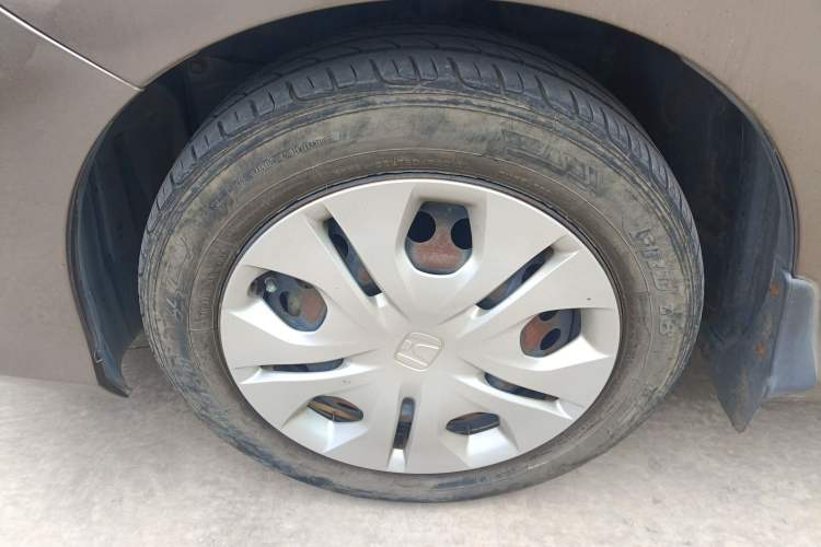 Used Honda Greiz 2016 1.5L CVT Classic Edition Left Front Wheel Hub