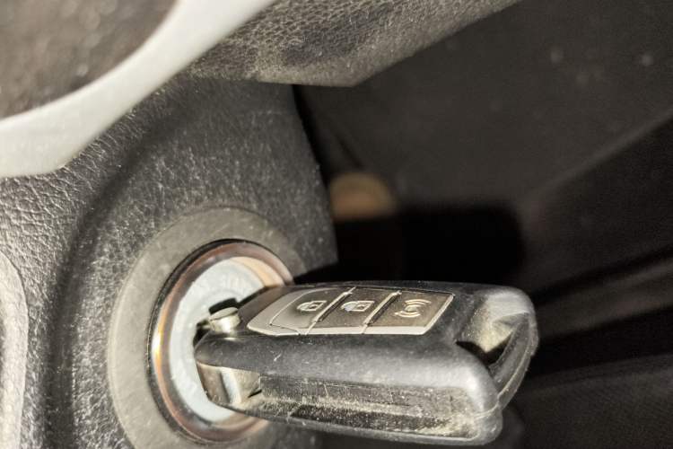 Used SsangYong Korando 2014 2.0L Gasoline Two-Wheel Drive Automatic Luxury Navigation Edition