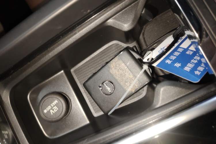 Used Volvo XC60 2025 B5 4x4 Smart Luxury Edition
