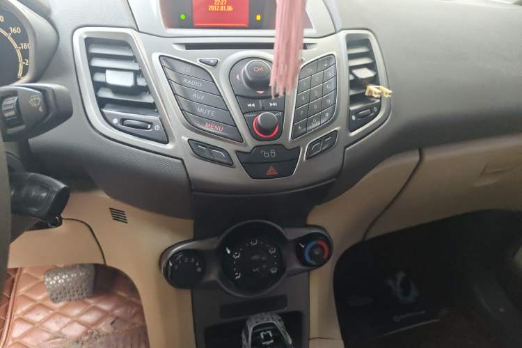 Used Ford Fiesta 2011 Hatchback 1.5L Automatic Fashion Edition
