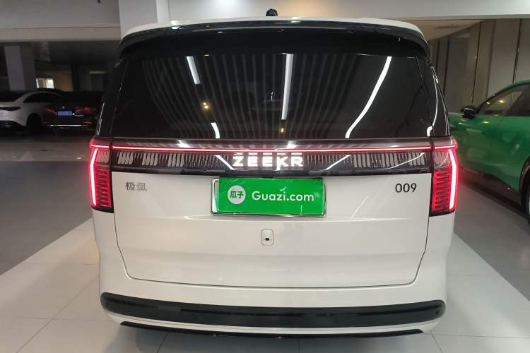Used Zeekr 009 2022 WE Edition Rear