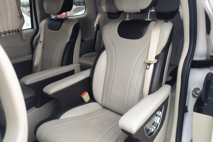 Used Oshan Cosmos 2022 1.5T Automatic Business Model
