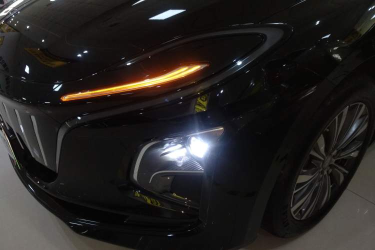 Used Hongqi E-QM5 2024 610 km PLUS