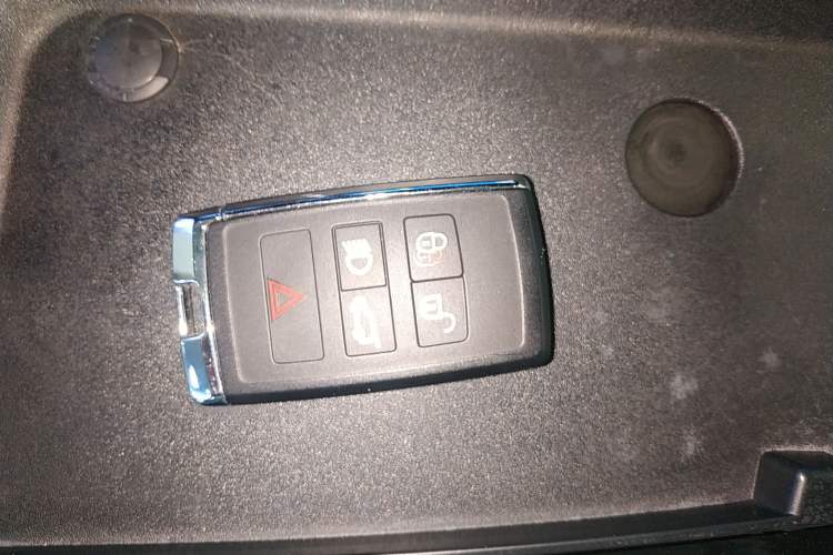 Used Land Rover Discovery 2020 3.0 SC V6 SE