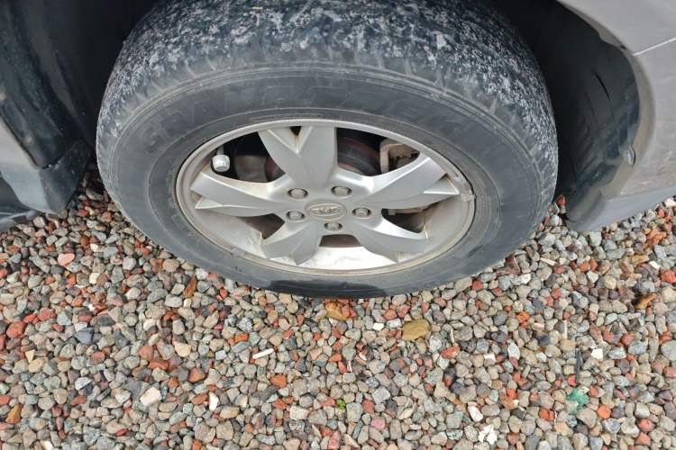 Used BYD S6 2014 2.0L Manual Luxury 5-Seater Right Front Wheel Hub