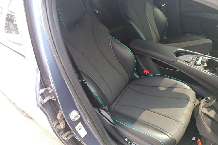 Used BYD Dolphin 2024 Honor Edition 420km Fashion Version
