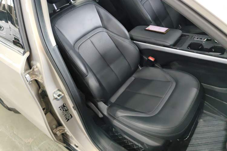 Used Wuling Xingguang 2024 Co-Creation Edition 510 Advanced Model Right Front Seat