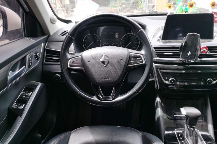 Used BORGWARD BX5 2017 20TGDI Automatic Two-Wheel Drive Pioneer Edition
