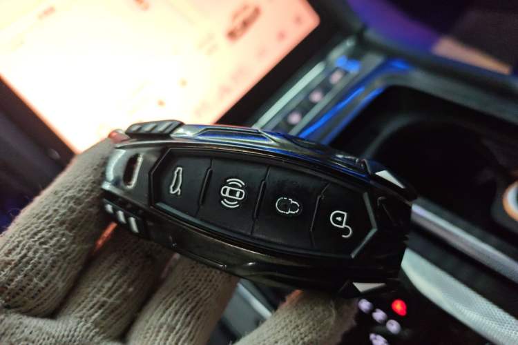 Used Hongqi H5 2024 1.5T DCT Smart Connect Flagship Edition Interior 1