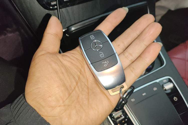 Used Mercedes-Benz C-Class 2020 Restyled C 260 L Sport Edition Vehicle Key