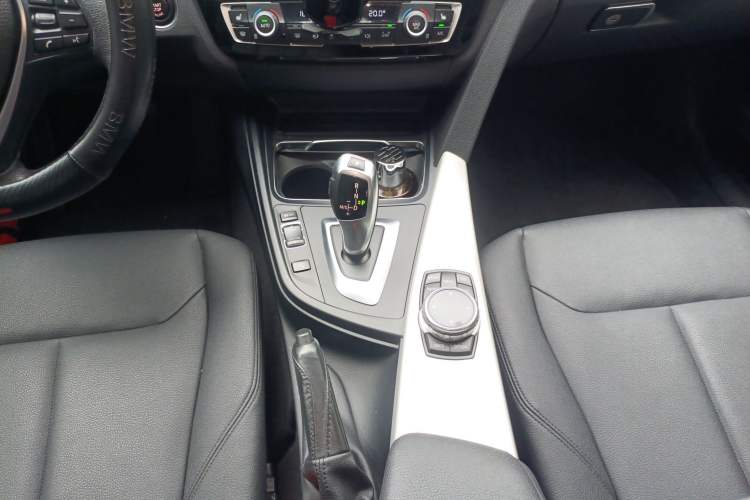 Used BMW 3 Series GT 2017 320i Sport Edition
