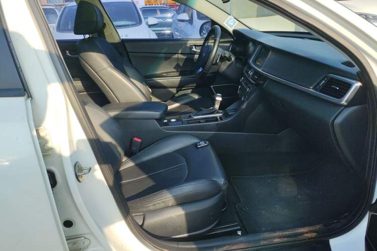 Used Kia K5 2016 1.6T Automatic LUX