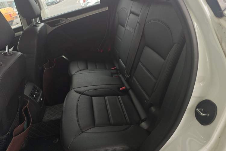 Used Haval H7 2017 Red-Label H7 2.0T Automatic Elite Model Left Rear Seat