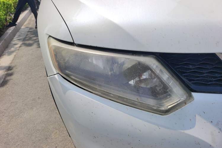 Used Nissan X-Trail 2014 2.0L CVT Comfort Edition 2WD Right Front Headlight