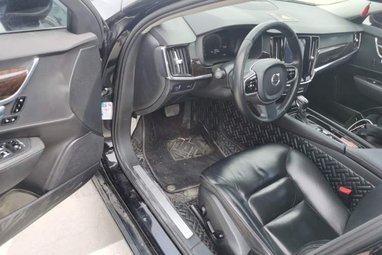 Used Volvo S90 2017 T4 Zhiyuan Edition
