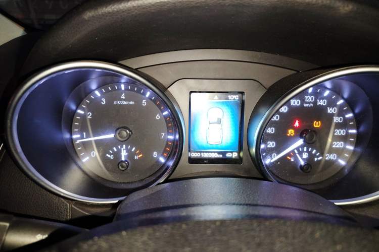 Used Haval H8 2015 2.0T Two-Wheel-Drive Elite Version
