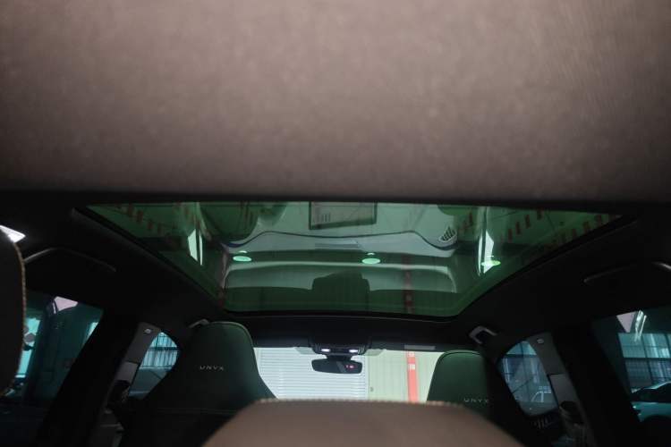 Used Volkswagen ID.UNYX 2024 Revised Pro Long-Range Version
