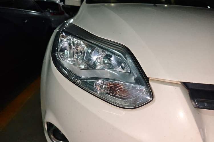 Used Ford Focus 2012 Sedan 1.6L Automatic Fashion Edition
