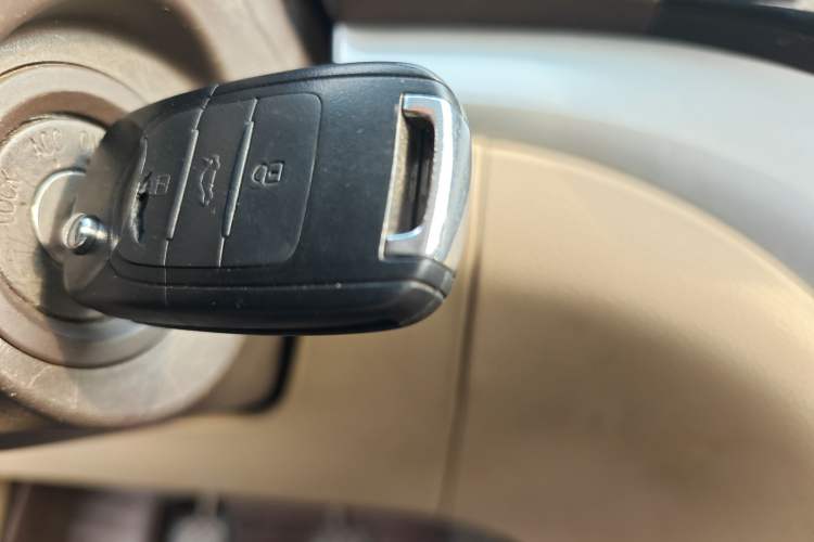 Used Baojun 730 2014 1.5L manual standard trim 7 seats