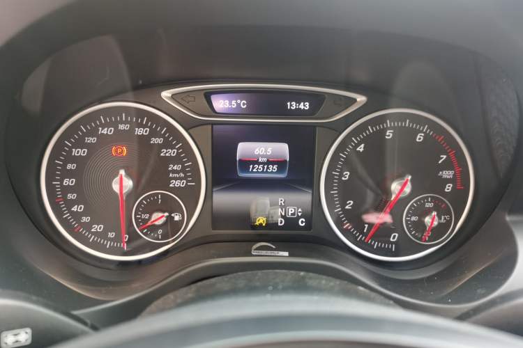 Used Mercedes-Benz A-Class 2016 A 180 Odometer Close Up