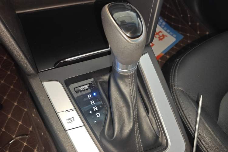 Used Hyundai Elantra (6th Generation / Lingdong) 2016 1.6L Automatic ZhiXuan – Elite Version