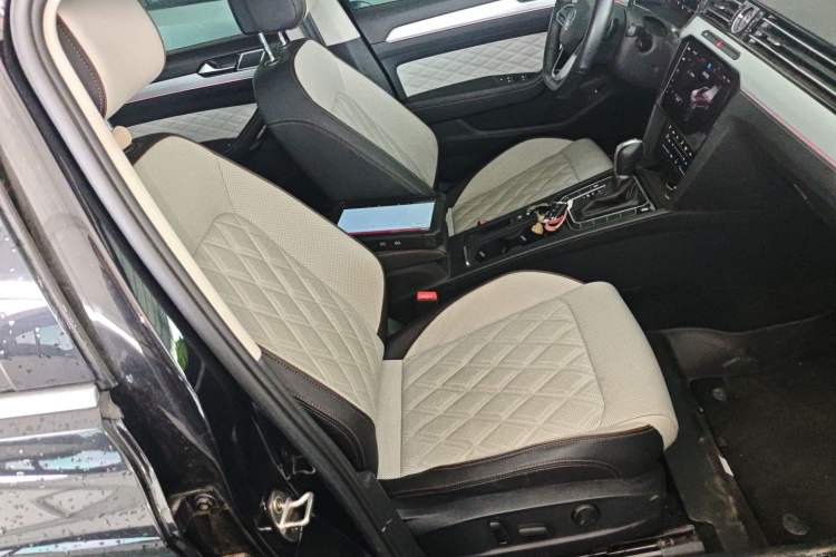 Used Volkswagen Magotan 2023 2 Million Units Commemorative Edition 330TSI DSG Luxury Version