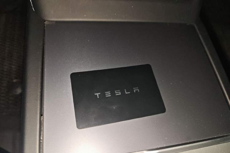 Used Tesla Model 3 2023 Rear-Wheel-Drive Version
