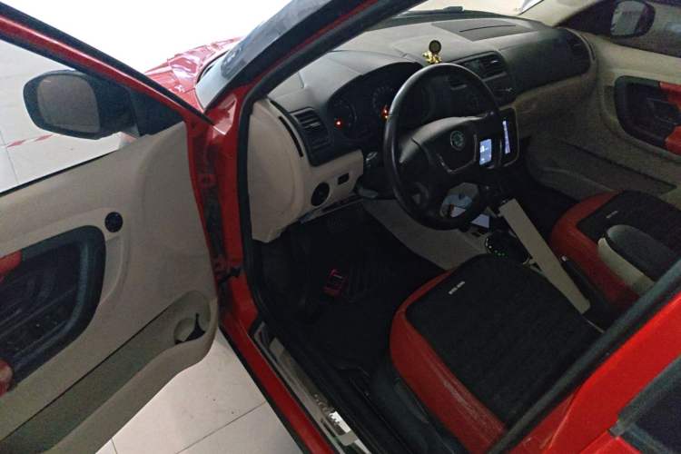 Used Skoda Fabia 2012 1.6L Scout