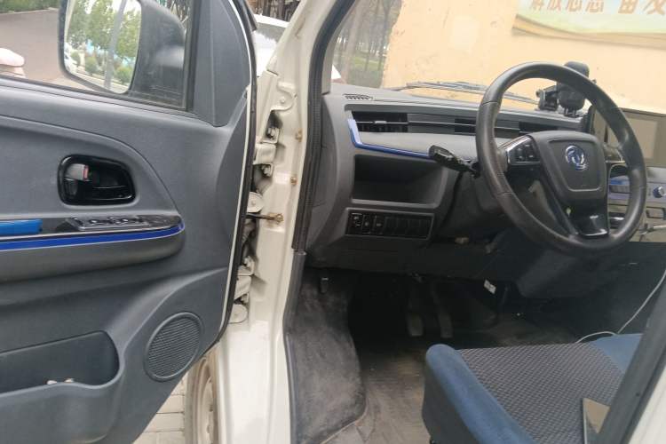 Used Dongfeng Yufeng EM27 2024 EM27 CATL 38.64 kWh