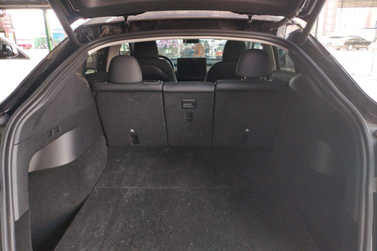 Used Tesla Model Y 2022 Rear-Wheel-Drive Version