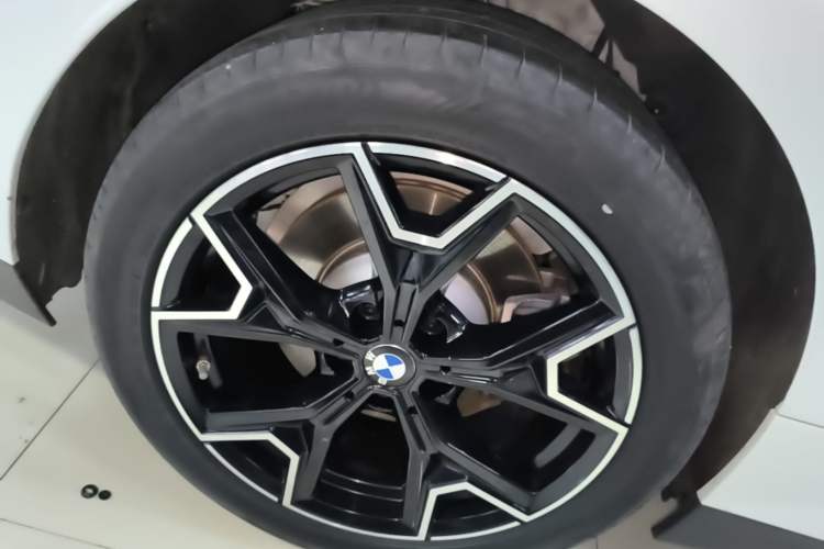 Used BMW i3 2025 eDrive 40 L Midnight Edition
