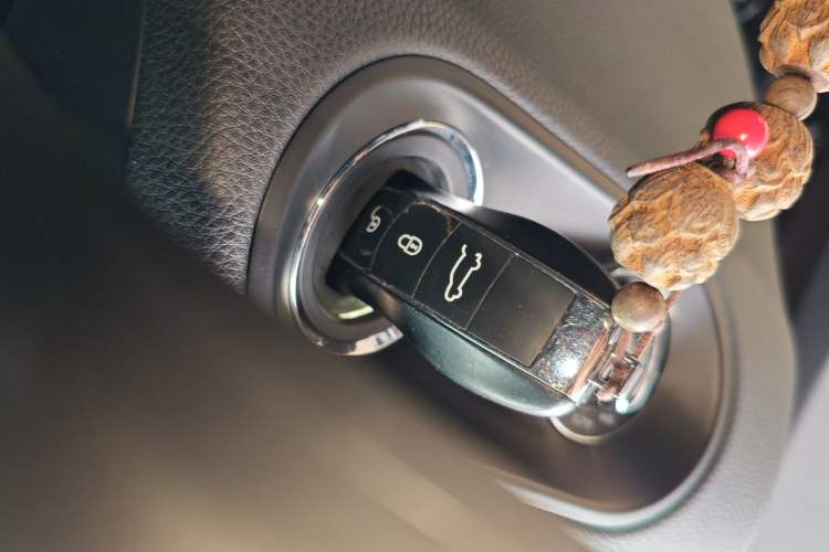 Used Porsche Macan 2017 Macan 2.0T Vehicle Key