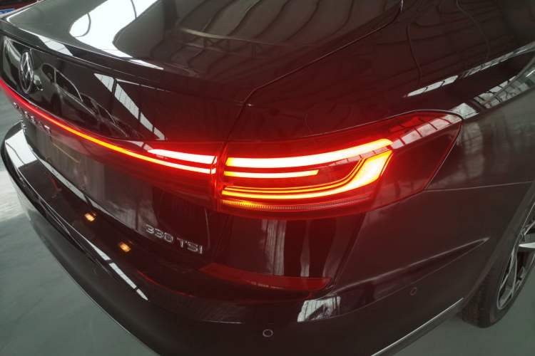 Used Volkswagen Passat 2023 330TSI Starry Luxury Edition Exterior 3