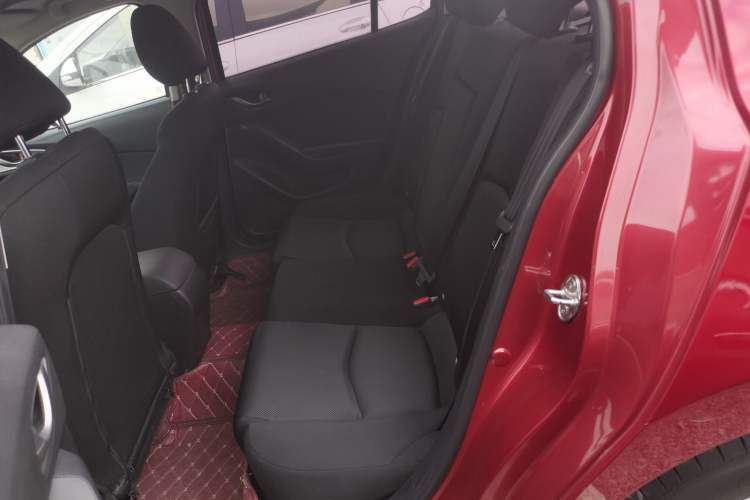 Used Mazda 3 Axela 2017 Sedan 1.5L Automatic Comfort Model Emission Standard China V