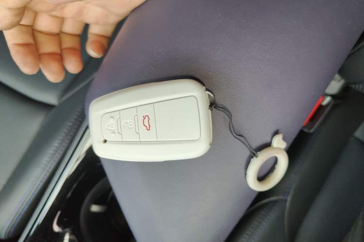 Used Toyota C-HR 2020 2.0L Leading Edition Interior 1