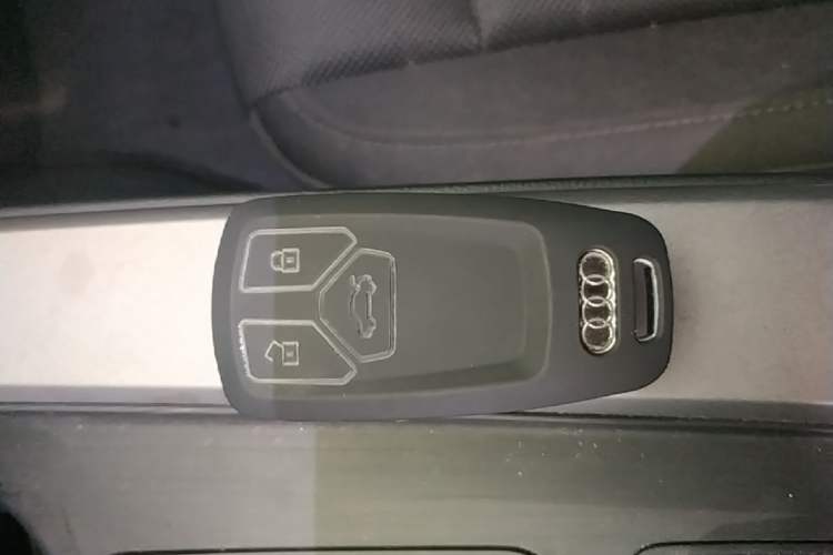 Used Audi A4L 2019 40 TFSI Ambition China VI
