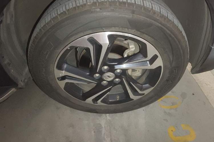 Used Dongfeng Aeolus AX7 2016 2.0L Automatic Zhiyi Trim
