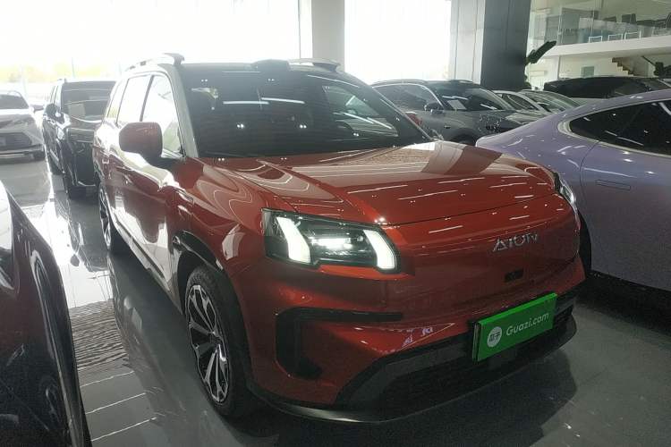 Used AION V 2024 Aion Tyrannosaurus 650 LiDAR Edition Front Right 45 Deg