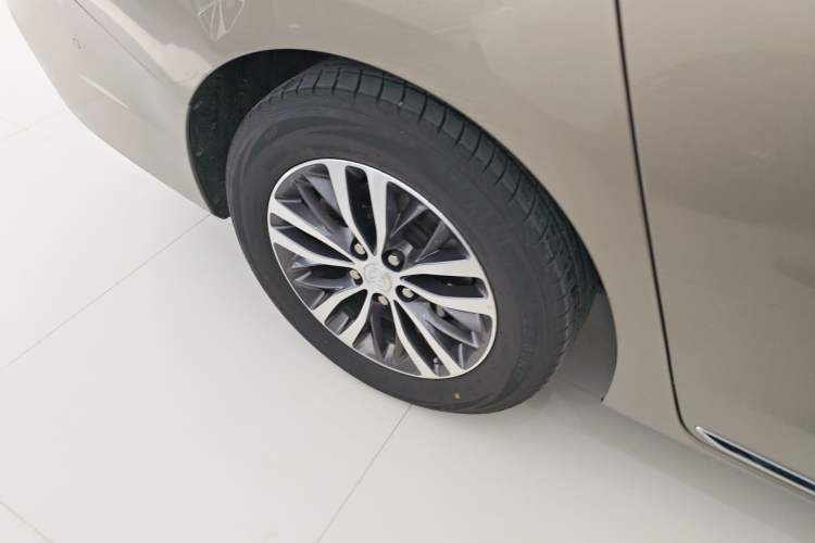 Used Buick GL8 2023 ES Lu Zun Deluxe Model
