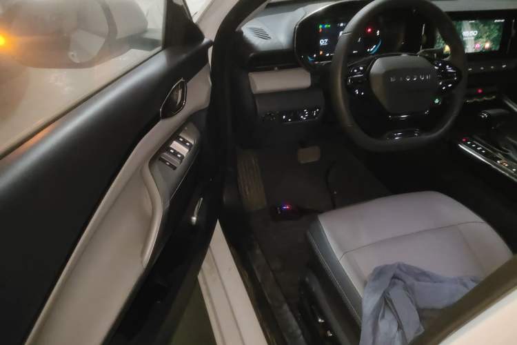 Used Baojun RC-5 2020 1.5T CVT Smart Shine Prestige Edition