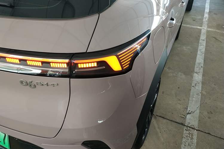 Used Lynk & Co 06 EM-P 2023 EM-P 126 Long-Range Halo