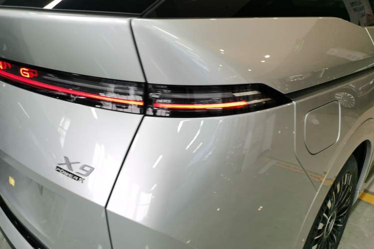 Used XPeng X9 2026 Model—Range-Extended Version 1602 Ultra