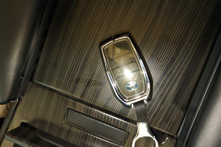 Used Toyota Sienna 2023 2.5L Hybrid Comfort Edition