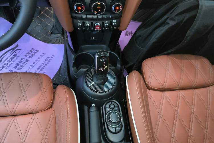 Used MINI 2022 Revised 2.0T COOPER S Artist Five-Door Edition Gear Lever