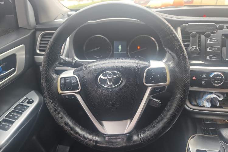 Used Toyota Highlander 2015 3.5L 4x4 Luxury Edition 7-seater